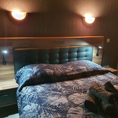 Hotel Du Centre Gueugnon Dış mekan fotoğraf